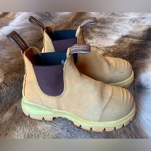 Blundstone #989 Extreme series steel-toe women’s work boot - size 8 US